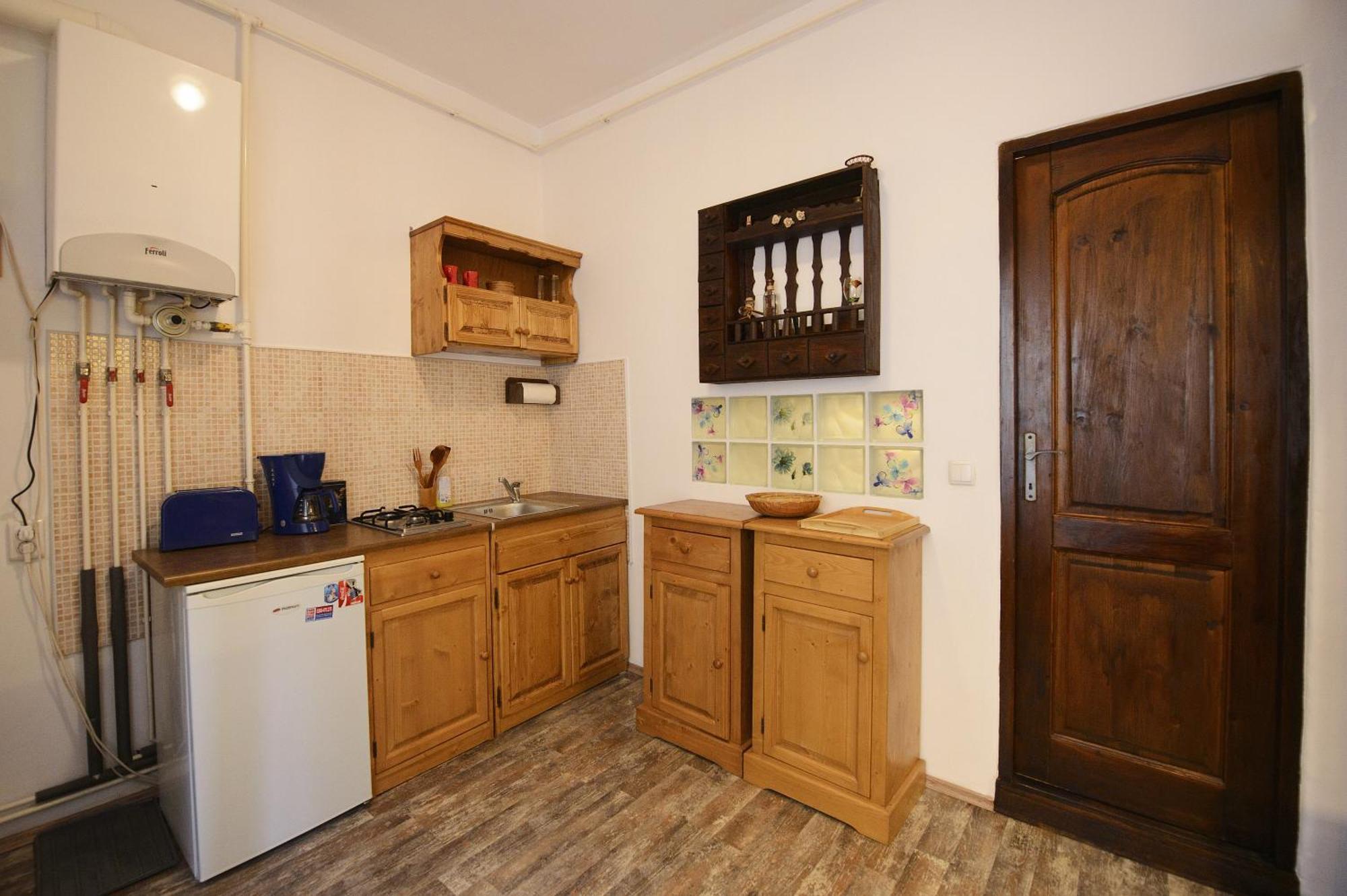 Kron Studio Kalista Брашов Номер фото